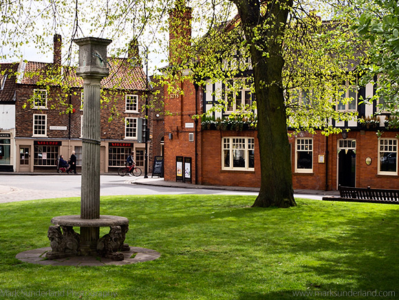 Sundial on College Green and Deansgate, York