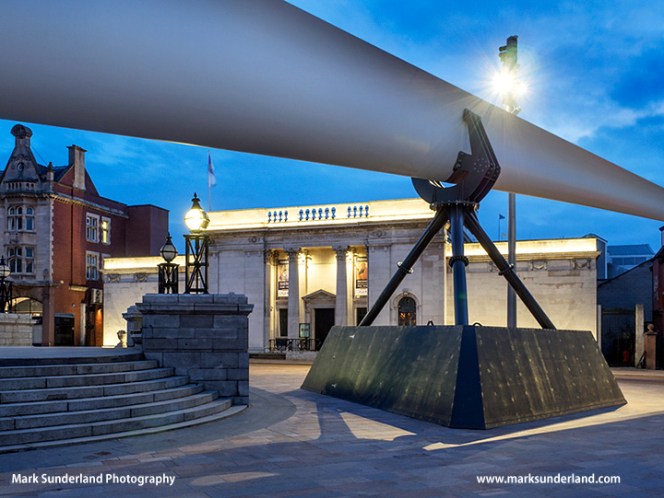 Blade Sculpture and Ferens Art Gallery at Hull