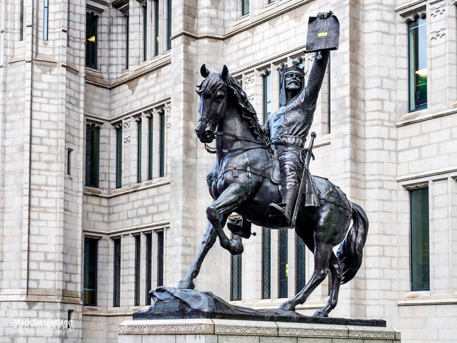 Robert the Bruce Statue at Marishal College on Broad Street, Aberdeen