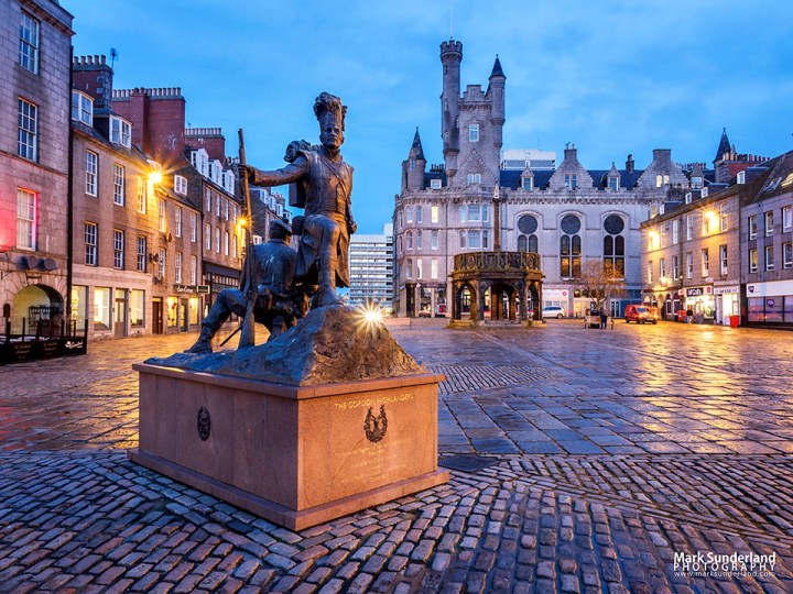 Gordon Highlanders Statue Aberdeen